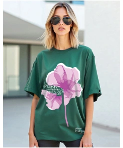 Bold Women’s Green Lavender Graphic Printed Oversized T Shirt